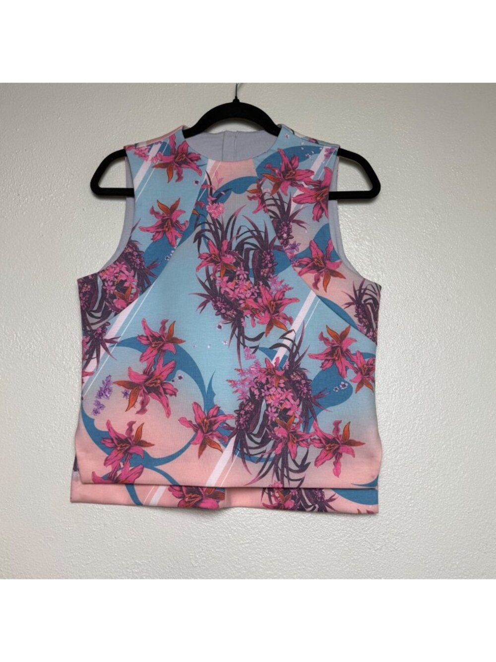 NWT Helly Hansen W HP Ocean Sleeveless Top "NAITO Flower Collection Sz M